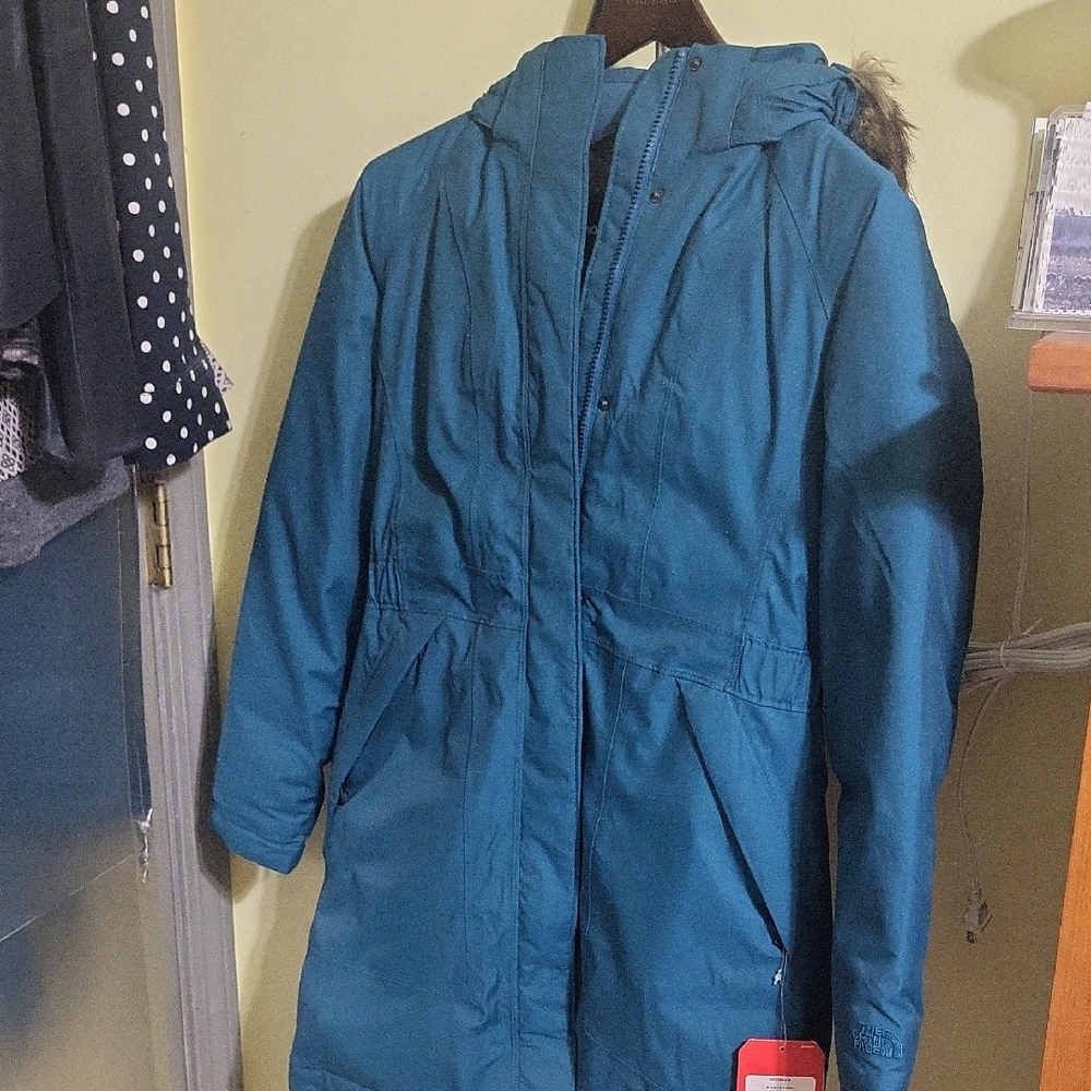 The North Face Women's Deep Teal Hooded Puffer Coat
